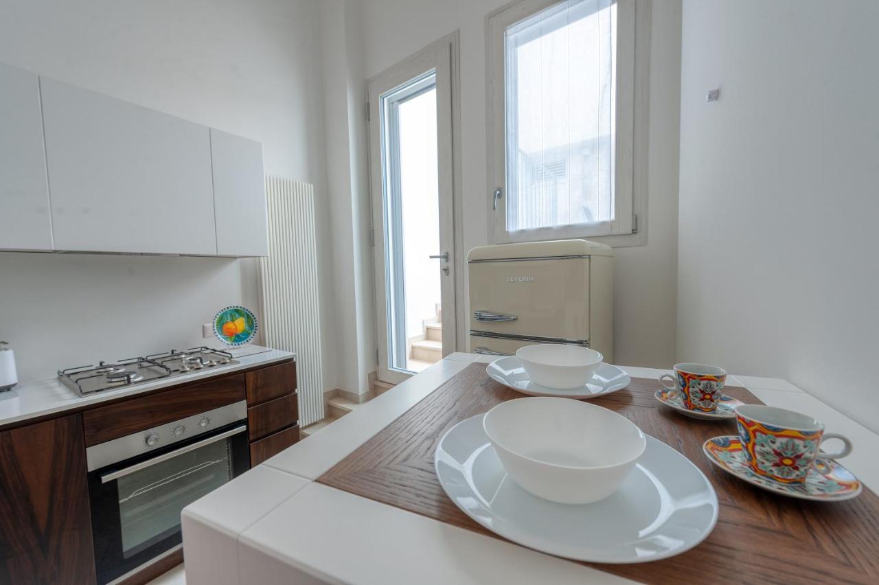 The Secret Door 12 Apartment Cellino San Marco Exterior photo