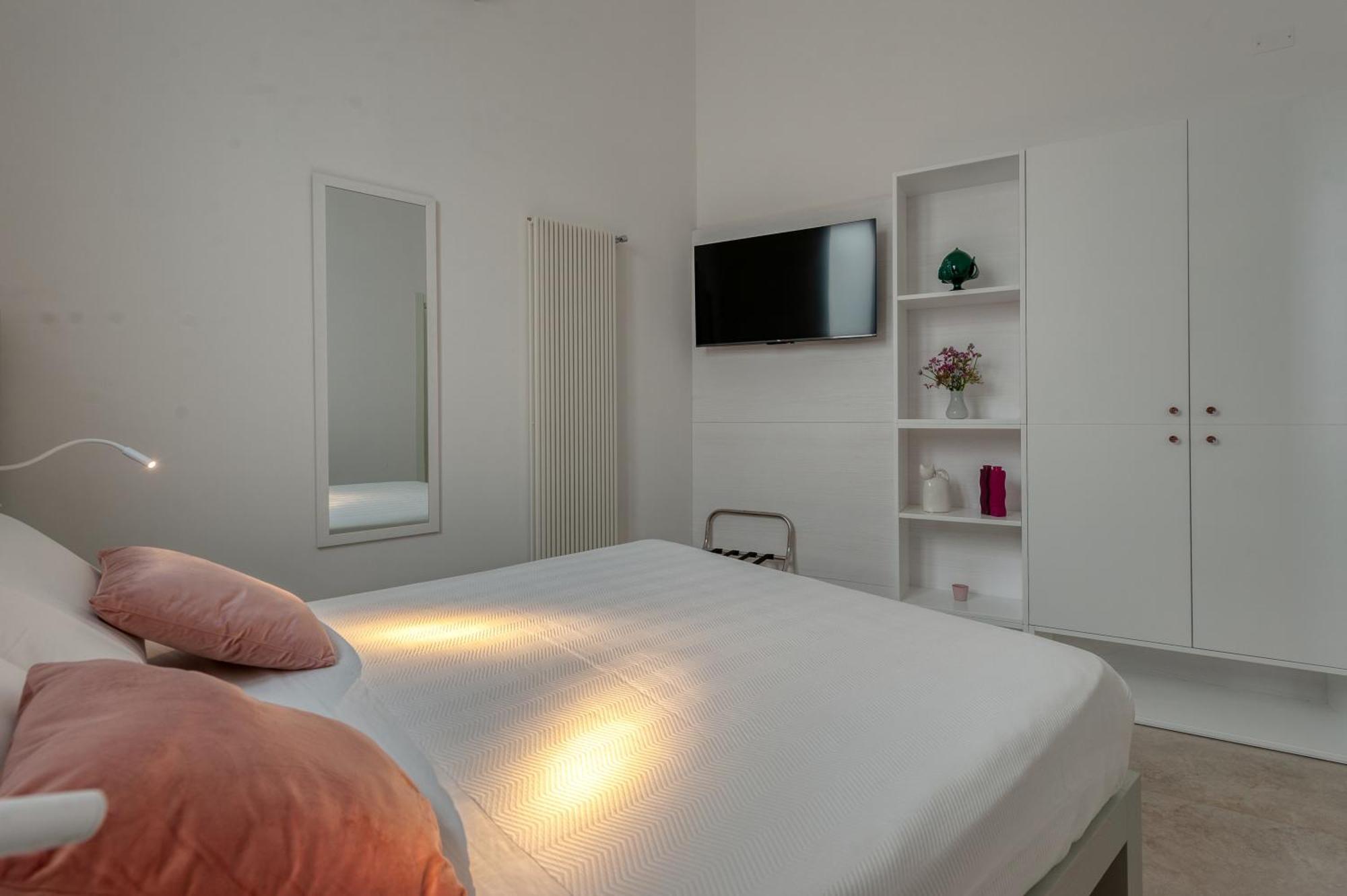 The Secret Door 12 Apartment Cellino San Marco Exterior photo